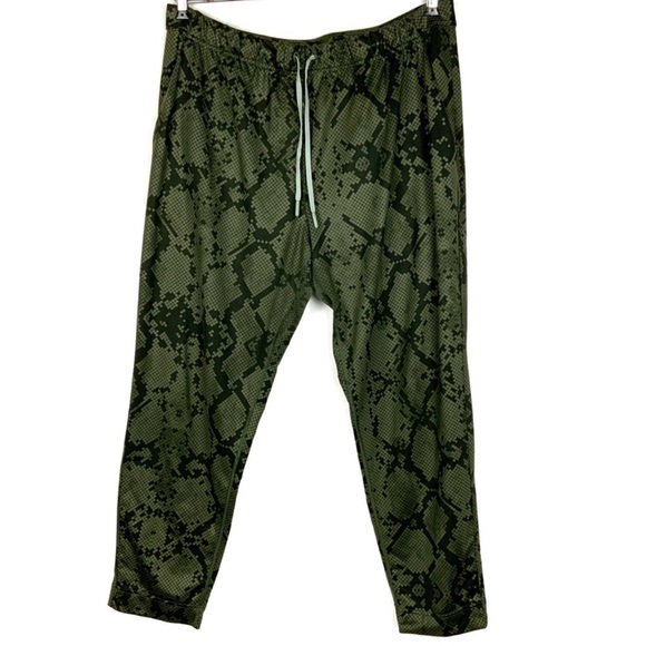 Lululemon Jet Crop Pant (Slim) *Luxtreme - Picture 9 of 15